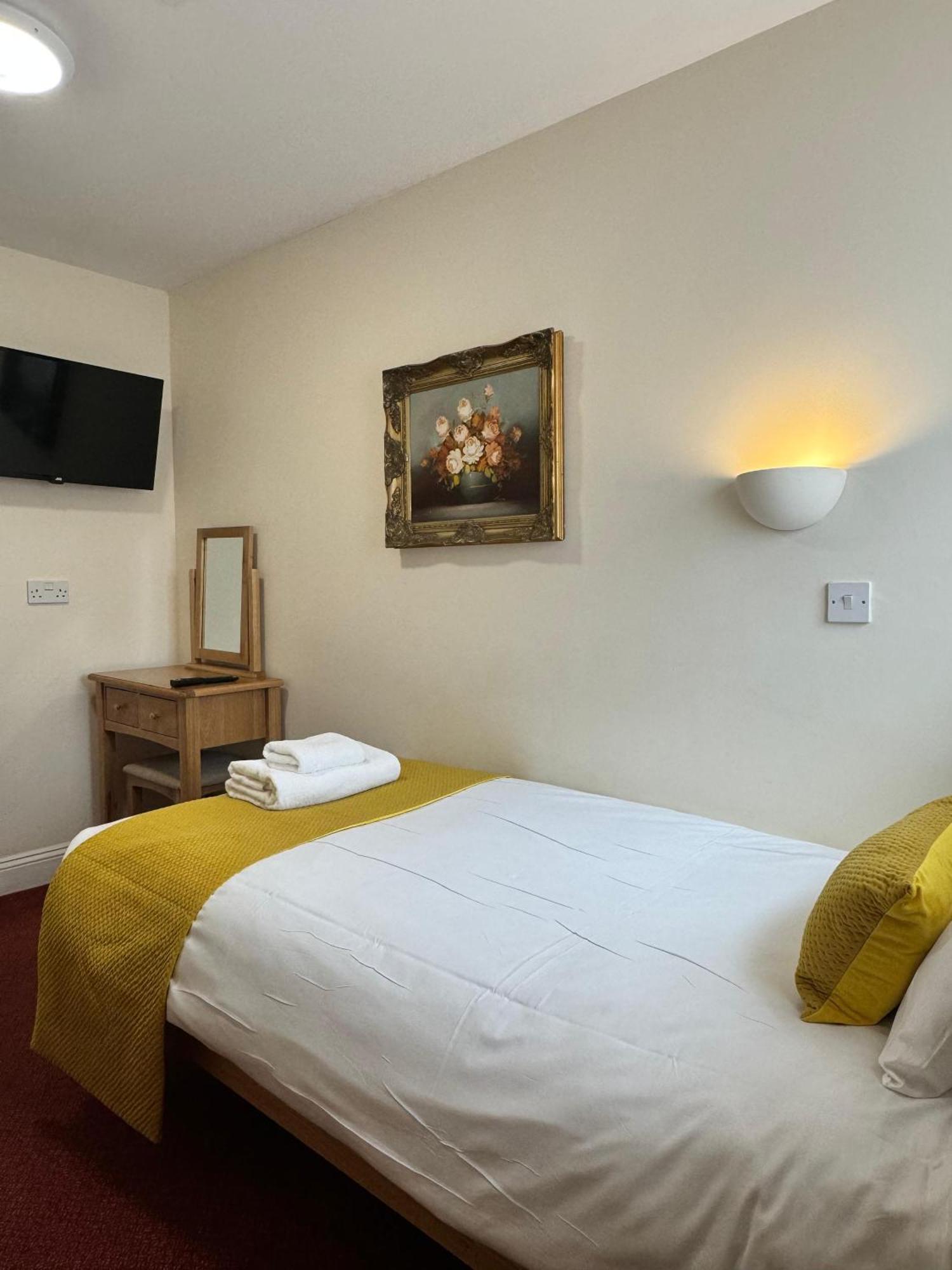 Crown Hotel Cotswold 블로클리 외부 사진