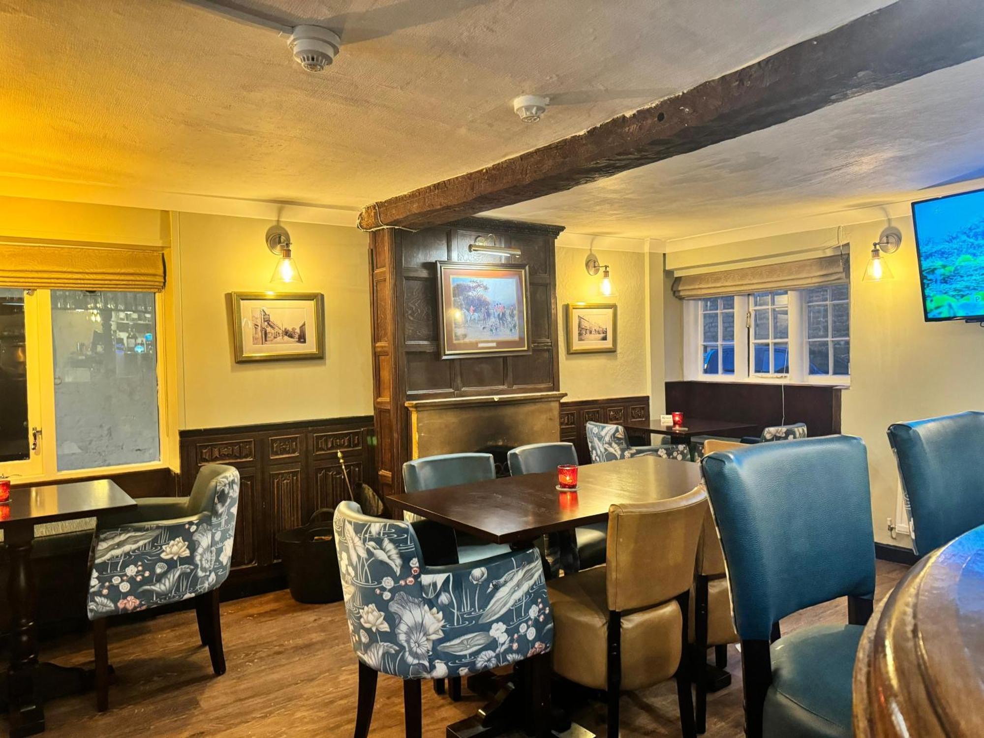 Crown Hotel Cotswold 블로클리 외부 사진