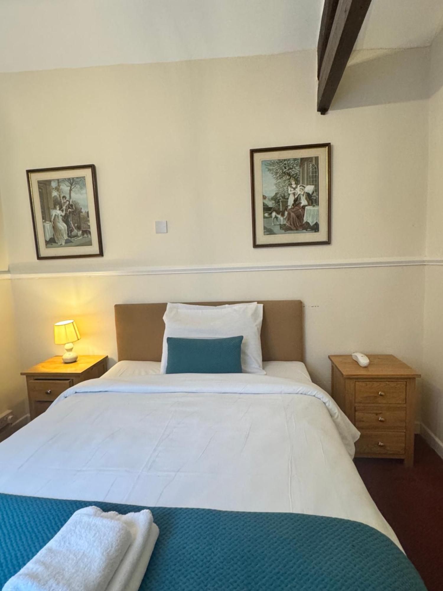 Crown Hotel Cotswold 블로클리 외부 사진