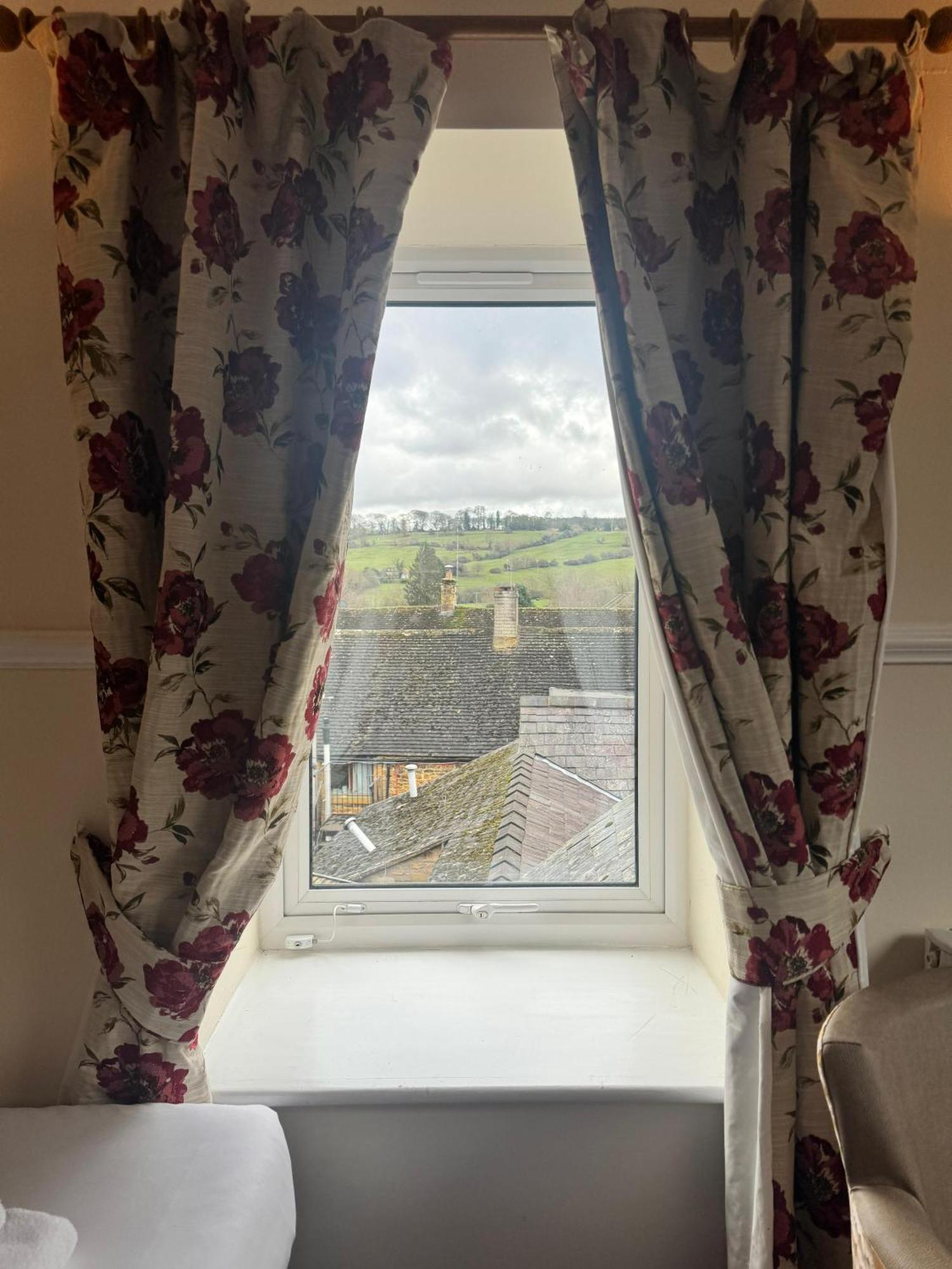 Crown Hotel Cotswold 블로클리 외부 사진