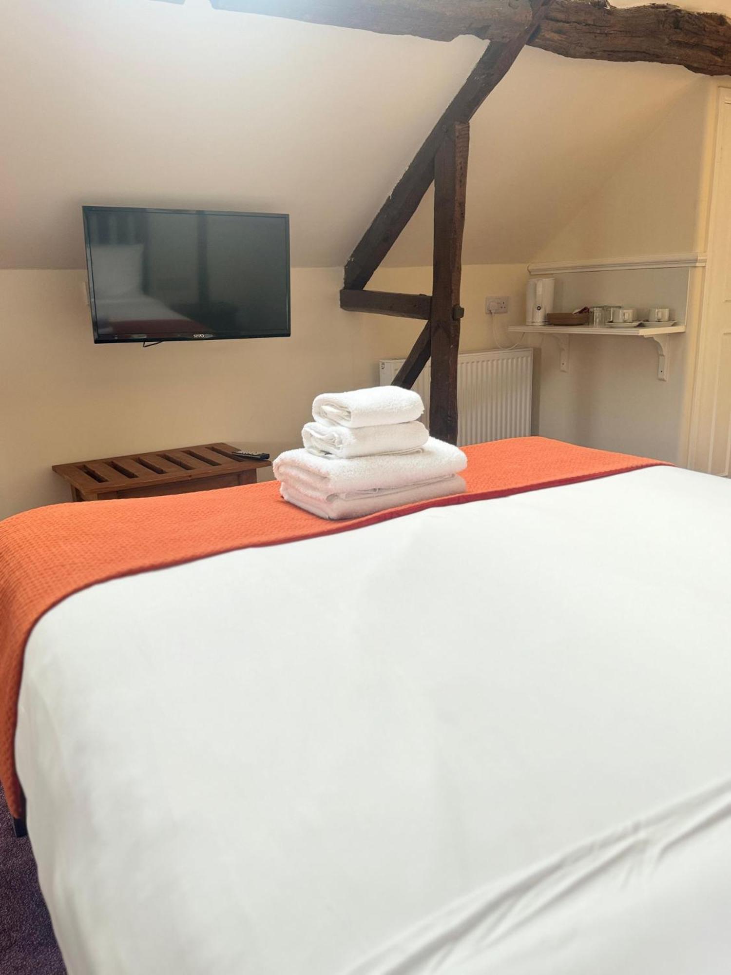 Crown Hotel Cotswold 블로클리 외부 사진