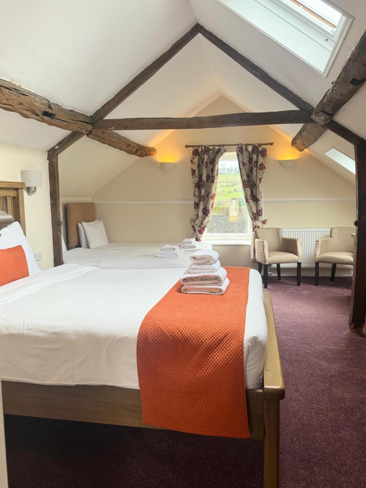 Crown Hotel Cotswold 블로클리 외부 사진