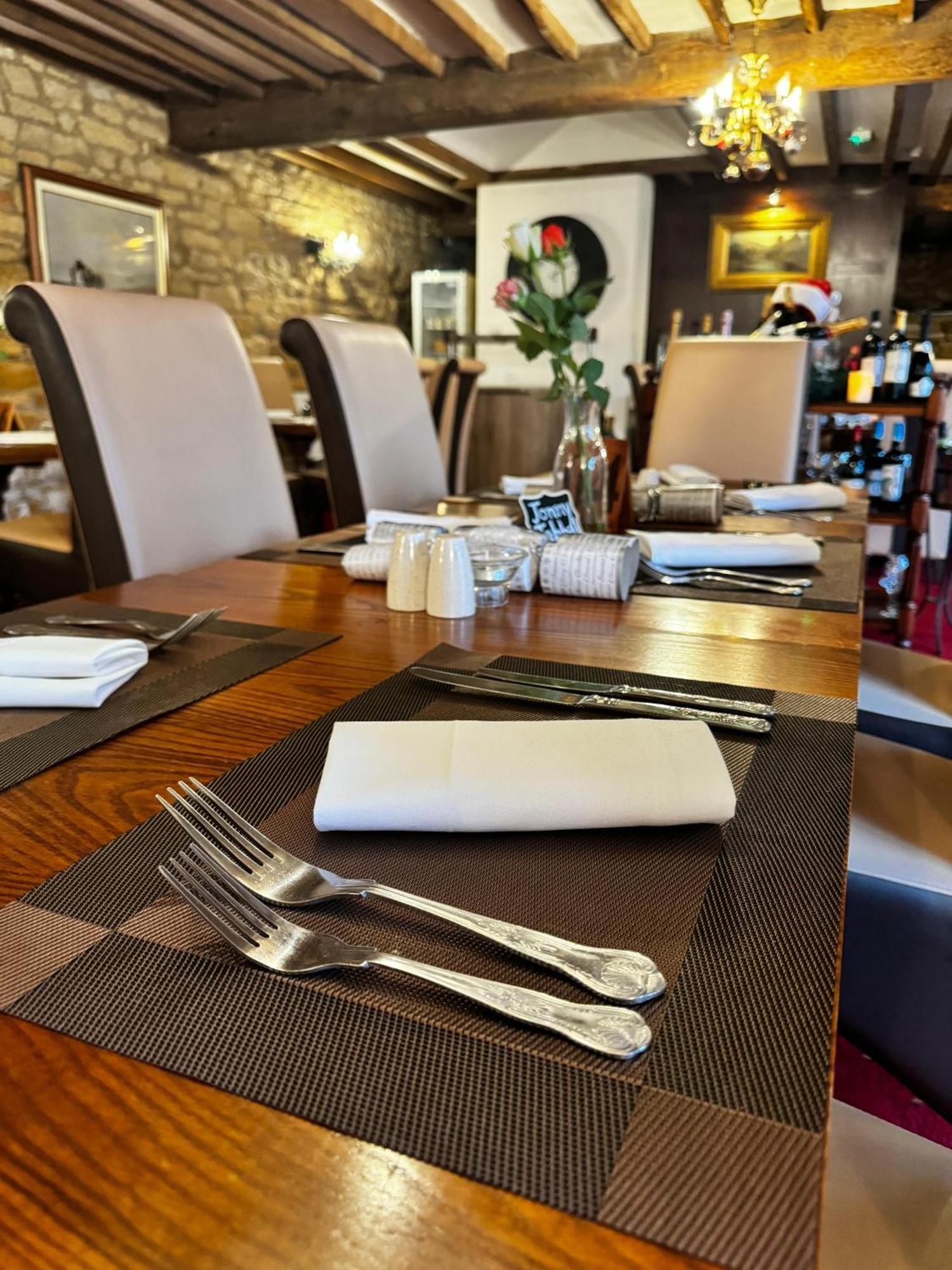 Crown Hotel Cotswold 블로클리 외부 사진