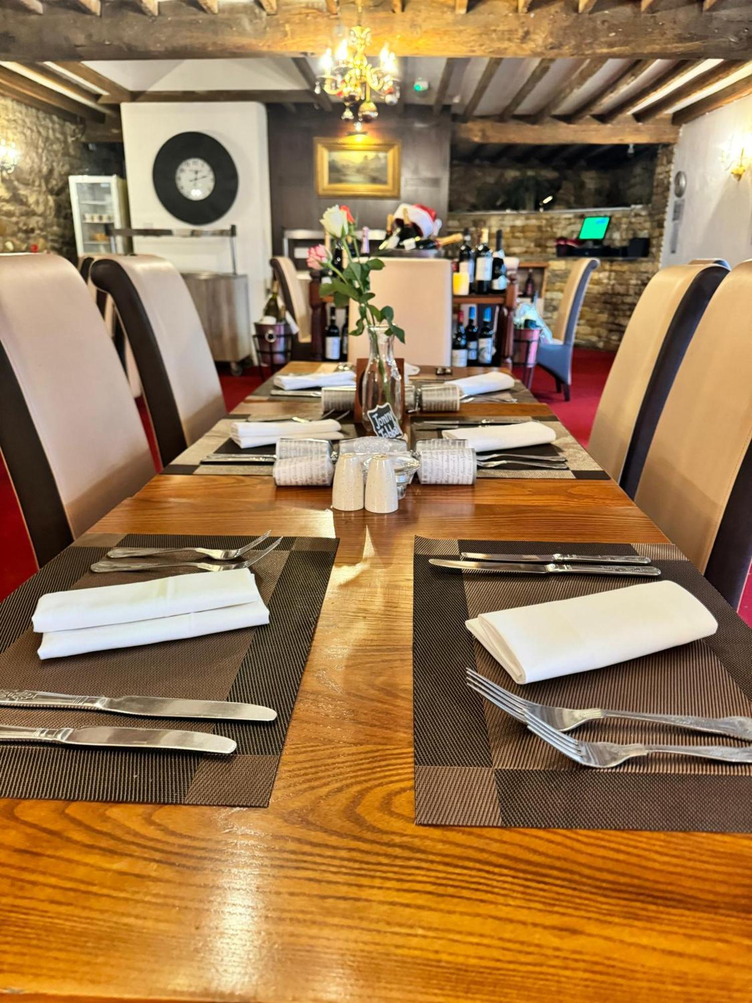 Crown Hotel Cotswold 블로클리 외부 사진