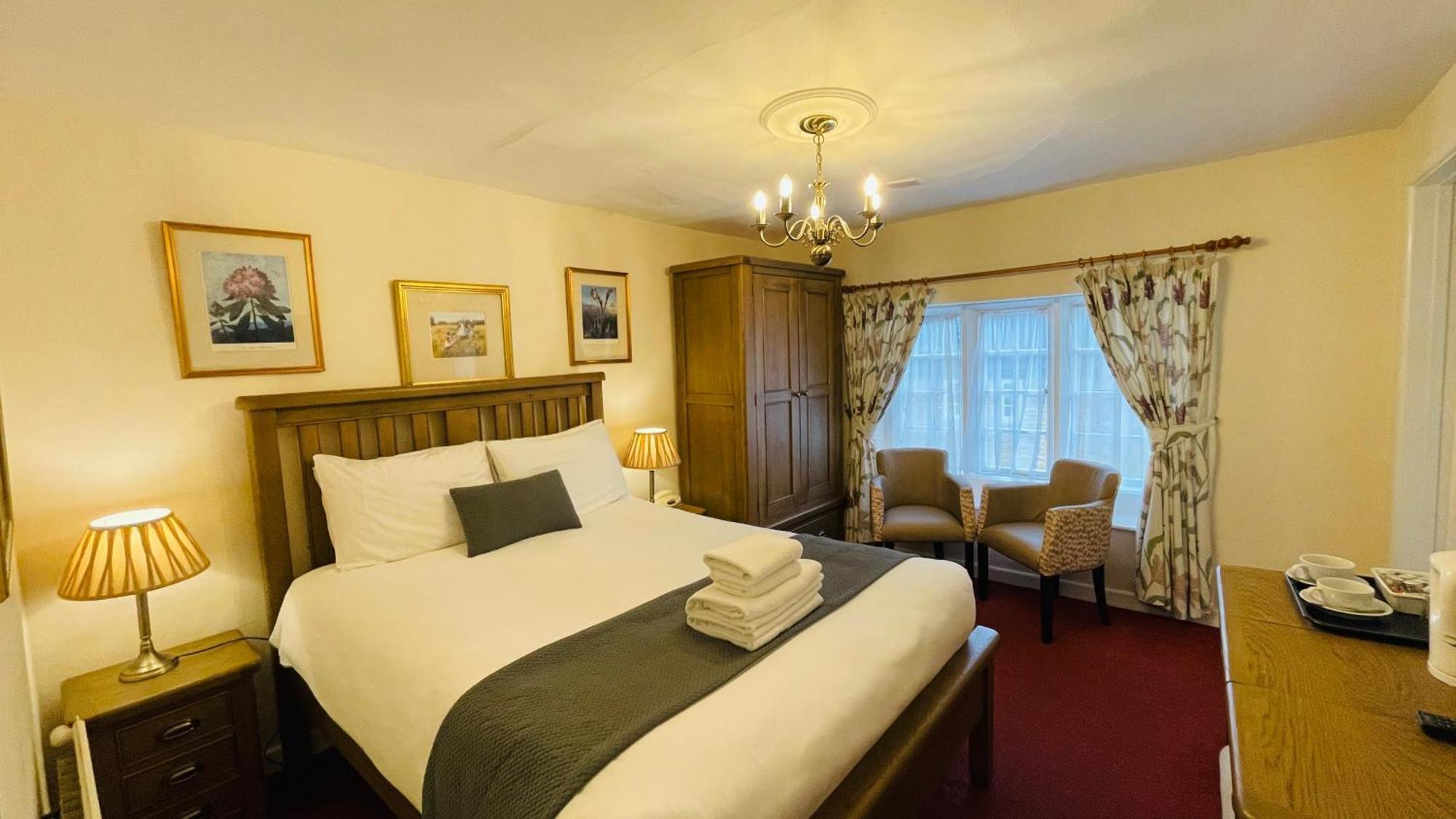 Crown Hotel Cotswold 블로클리 외부 사진