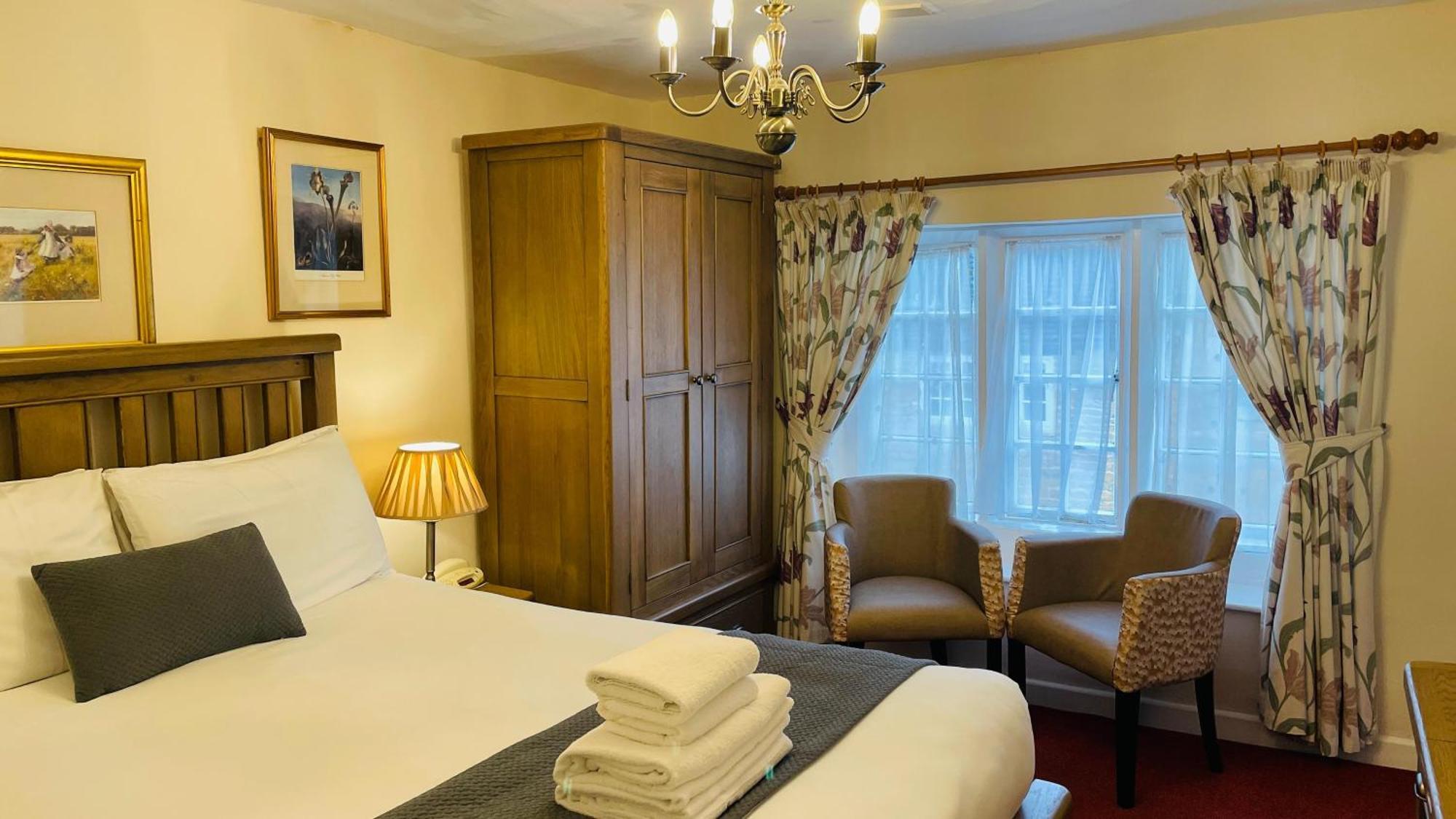 Crown Hotel Cotswold 블로클리 외부 사진