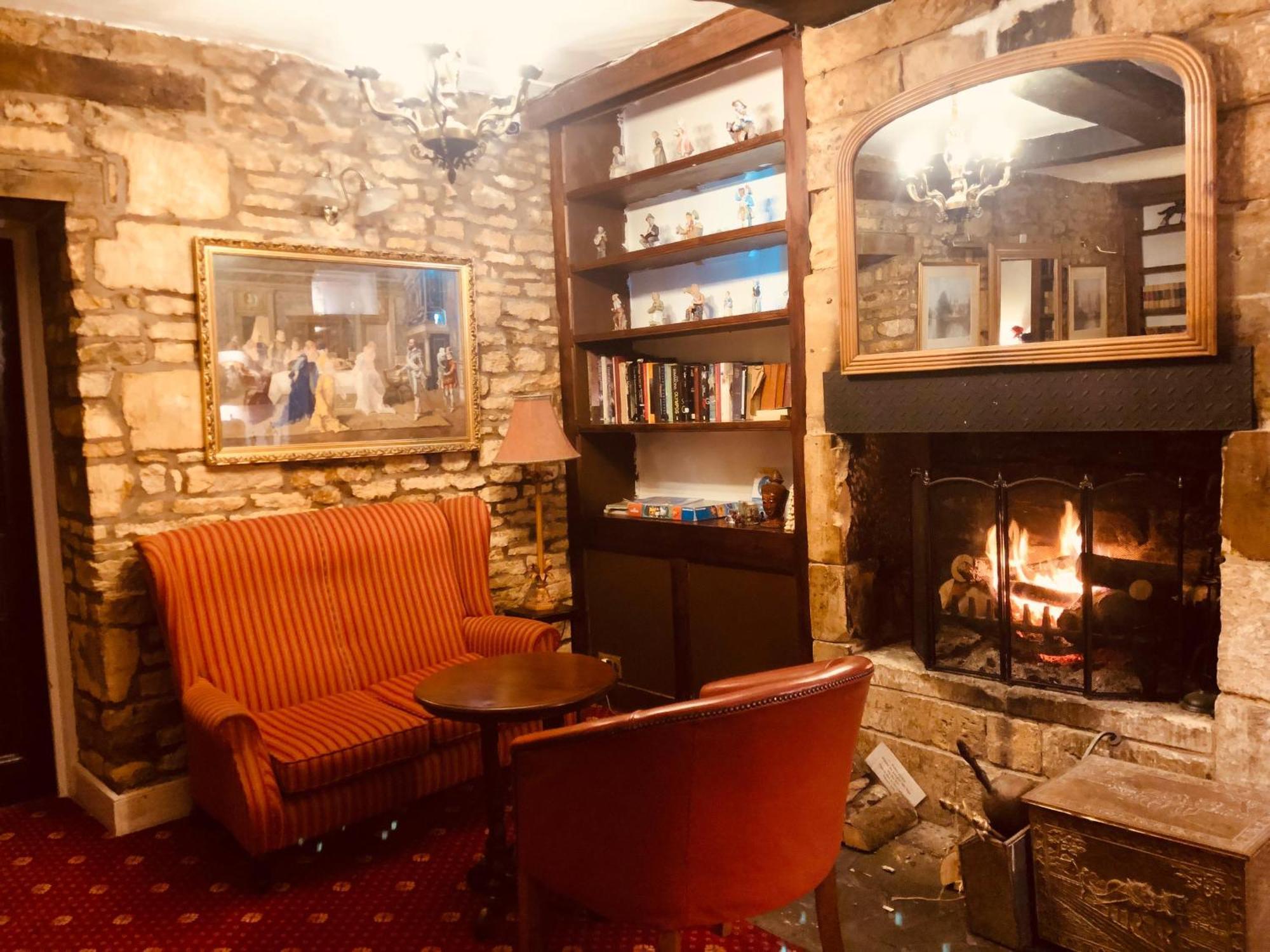 Crown Hotel Cotswold 블로클리 외부 사진